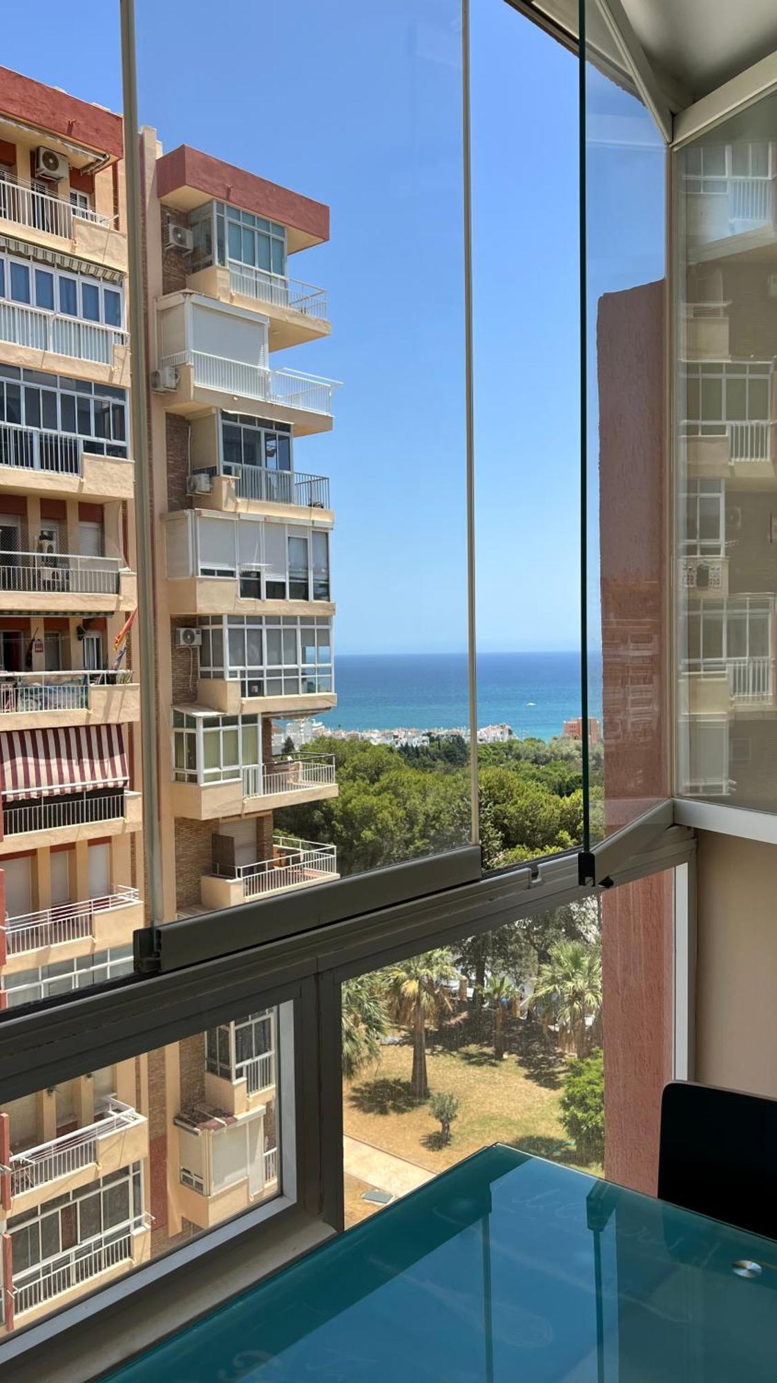 Vista A La Playa, Cerca Del Centro Con Piscina Apartment เบนัลมาเดนา ภายนอก รูปภาพ